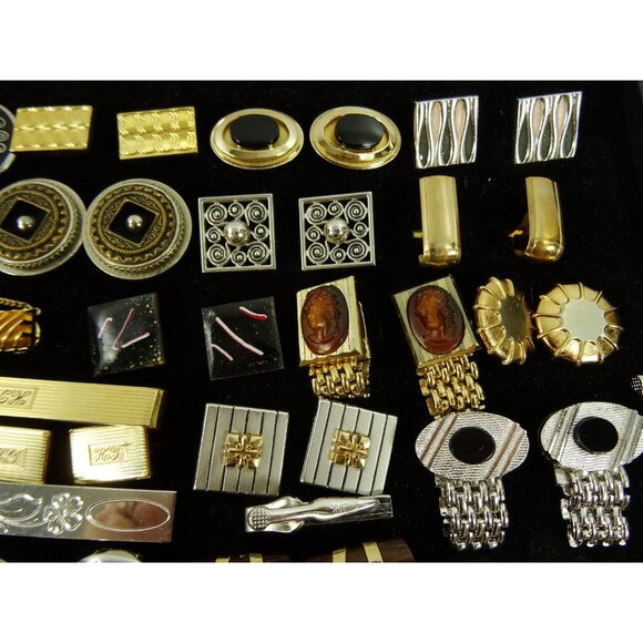 Huge Lot of Cufflinks 35 Pairs Vintage and Designer Cuff Links w Tray - Picture 5 of 8